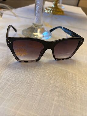 Martha Stewart Black Ombre Square Sunglasses